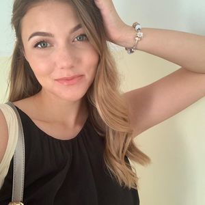 Meet your Posher, Deimantė